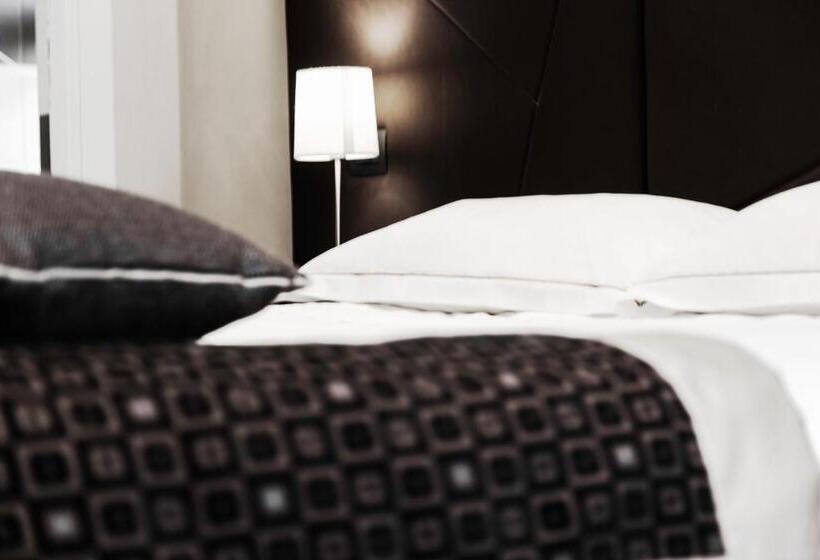 غرفة سوبيريور, Principe Di Torino