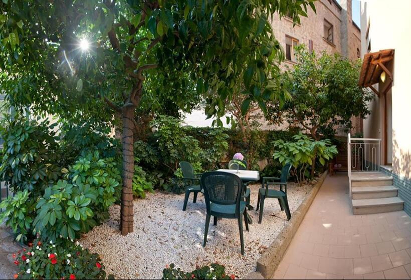 スタンダード４人部屋, Regina