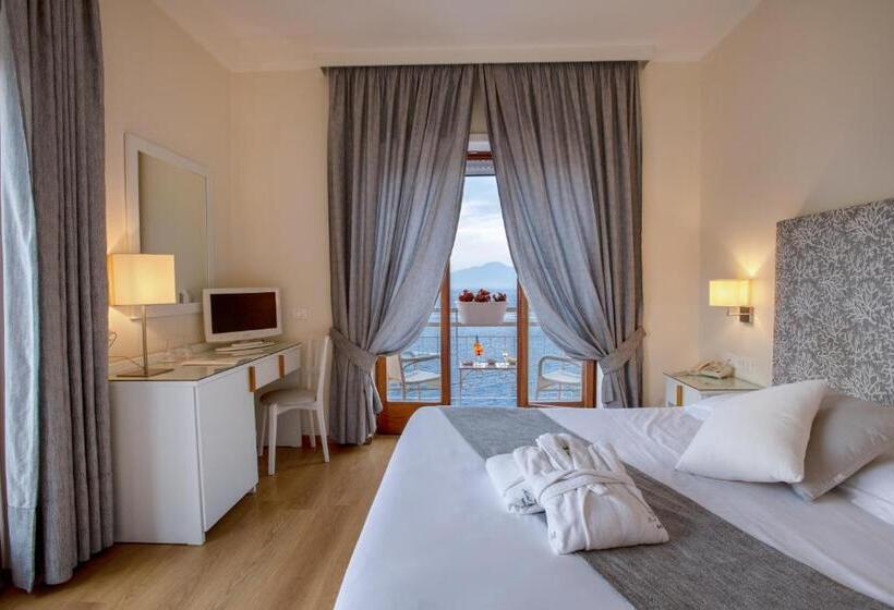 デラックスルーム, Regina