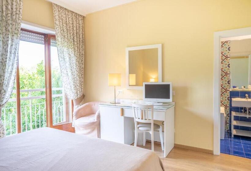 ガーデンビュースタンダードルーム, Regina