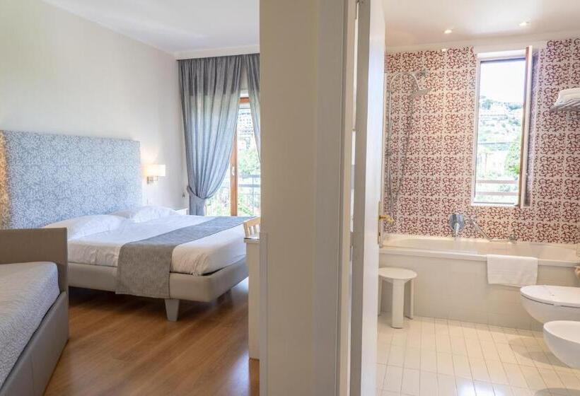 プールビュースタンダードルーム, Regina