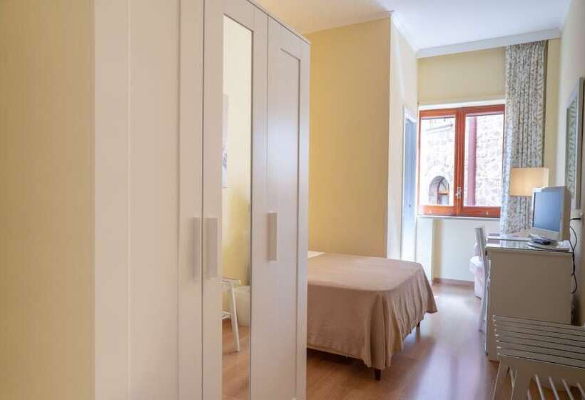 スタンダードシングルルーム, Regina