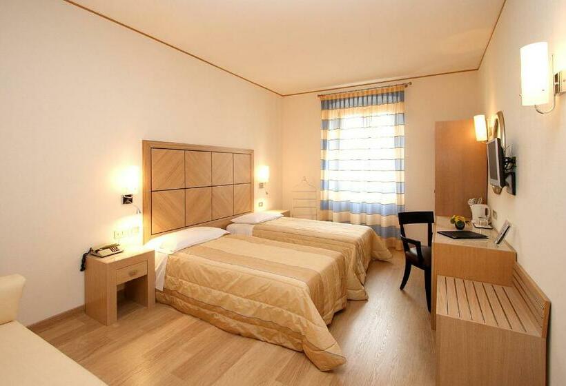 اتاق استاندارد, Roma