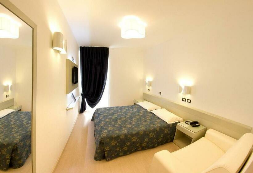 اتاق استاندارد سه نفره, Roma