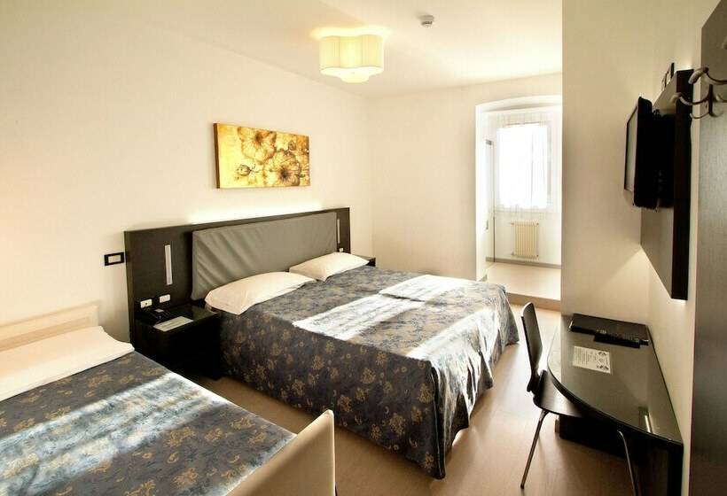 اتاق استاندارد سه نفره, Roma