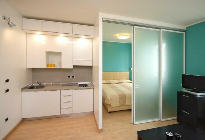 استودیوی استاندارد, Roma