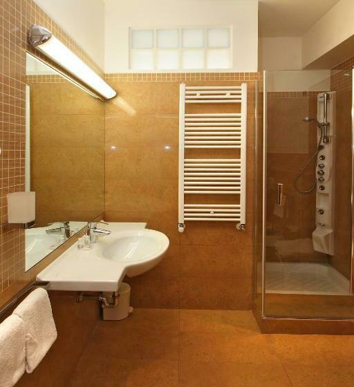 استودیوی استاندارد, Roma