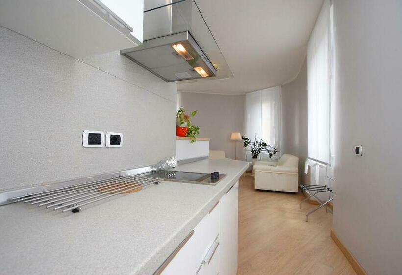 استودیوی استاندارد, Roma