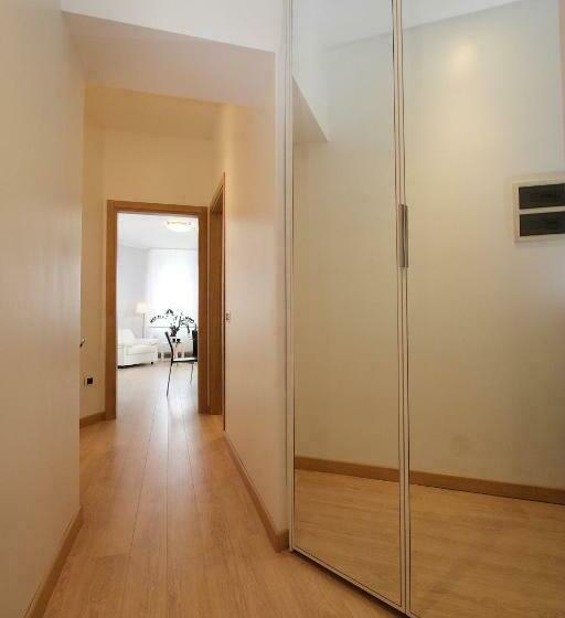 استودیوی استاندارد, Roma