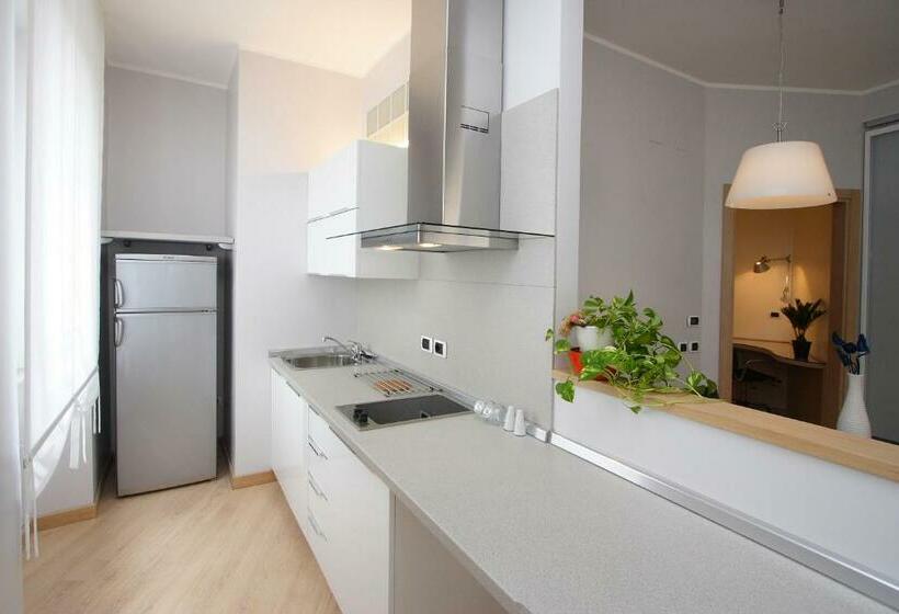 استودیوی استاندارد, Roma