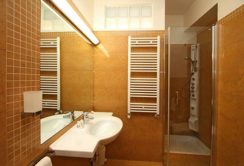 استودیوی استاندارد, Roma