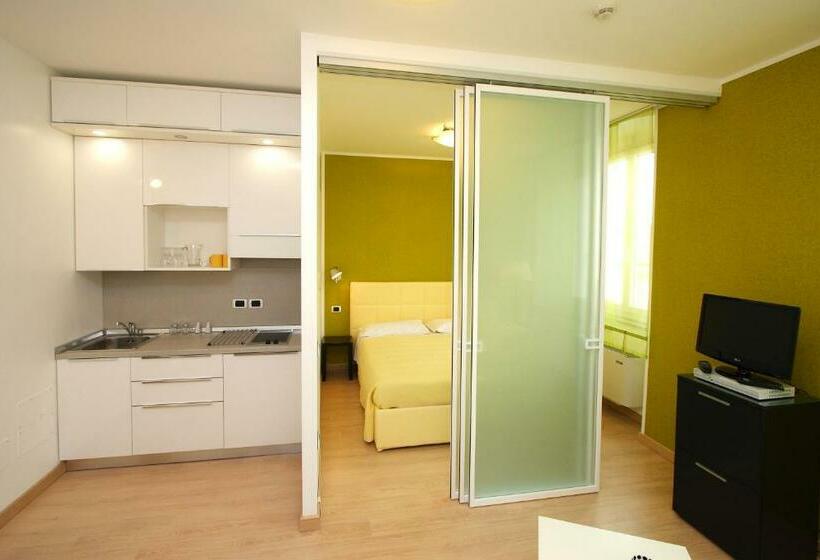 استودیوی استاندارد, Roma