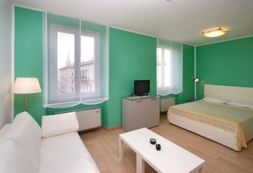 استودیوی استاندارد, Roma