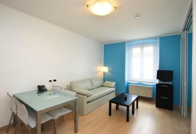 استودیوی استاندارد, Roma