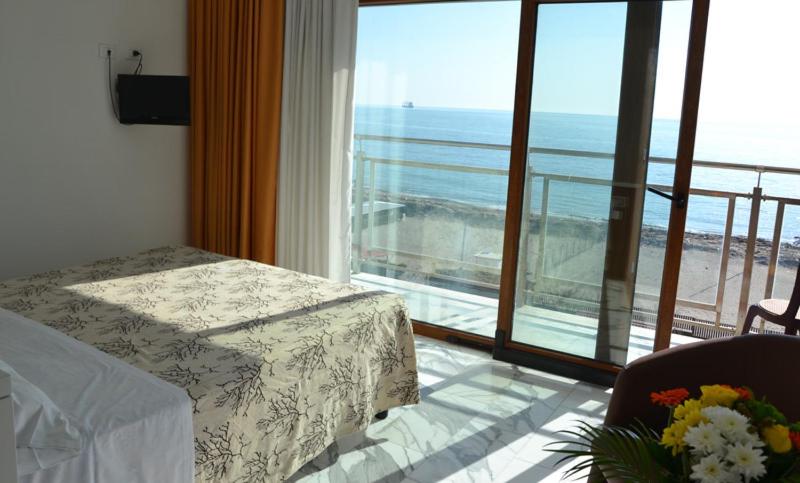 غرفة قياسية سرير كينج, Rondine