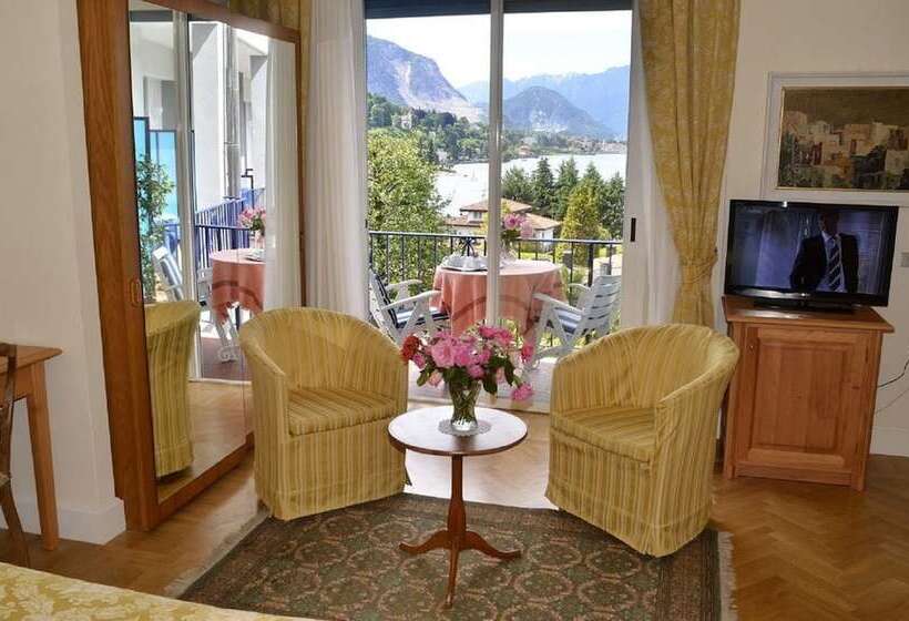 스탠다드 룸 호수 전망, Royal