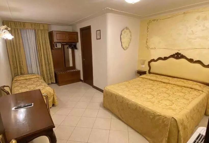 اتاق استاندارد سه نفره, Scandinavia Relais