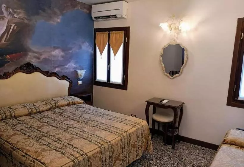 اتاق استاندارد سه نفره, Scandinavia Relais
