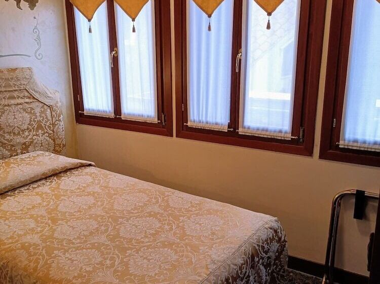 اتاق استاندارد یک نفره, Scandinavia   Relais