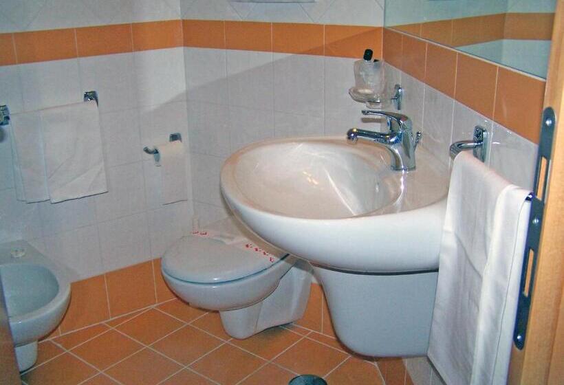 스탠다드 룸 바다 전망, Torre Del Sole