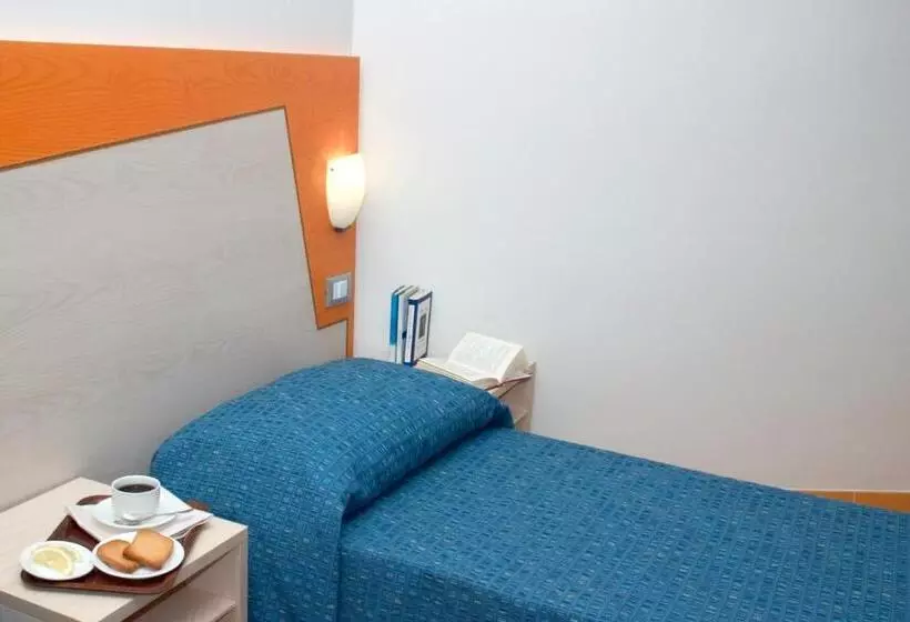 اتاق استاندارد یک نفره, Torre Del Sole
