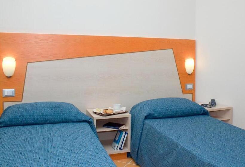 패밀리 룸, Torre Del Sole