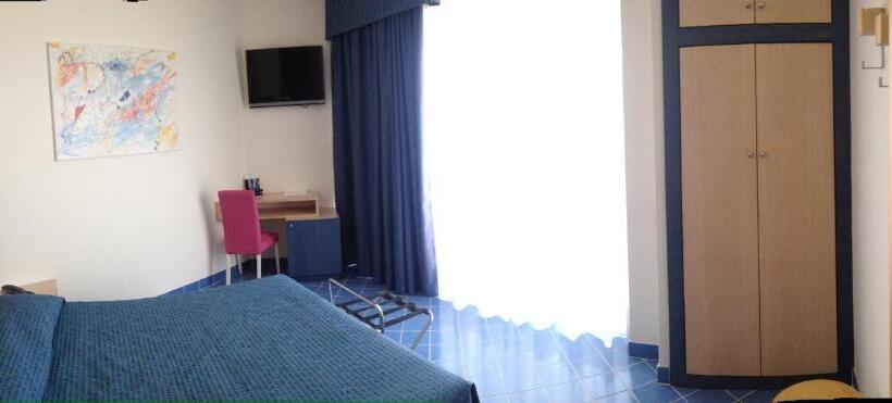 패밀리 룸 바다 전망, Torre Del Sole