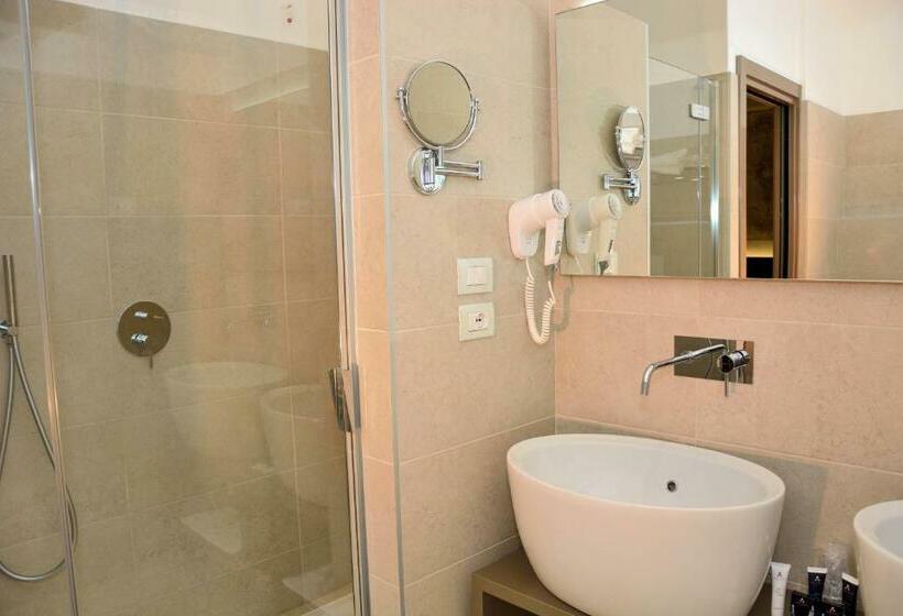 غرفة قياسية ثلاثية, Lh Hotel Sirio Venice