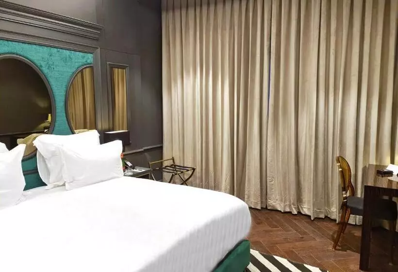 ファミリールーム, Debrah Brown, A Member Of Brown Hotels