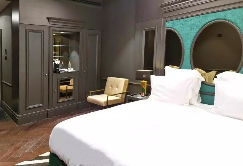 ファミリールーム, Debrah Brown, A Member Of Brown Hotels
