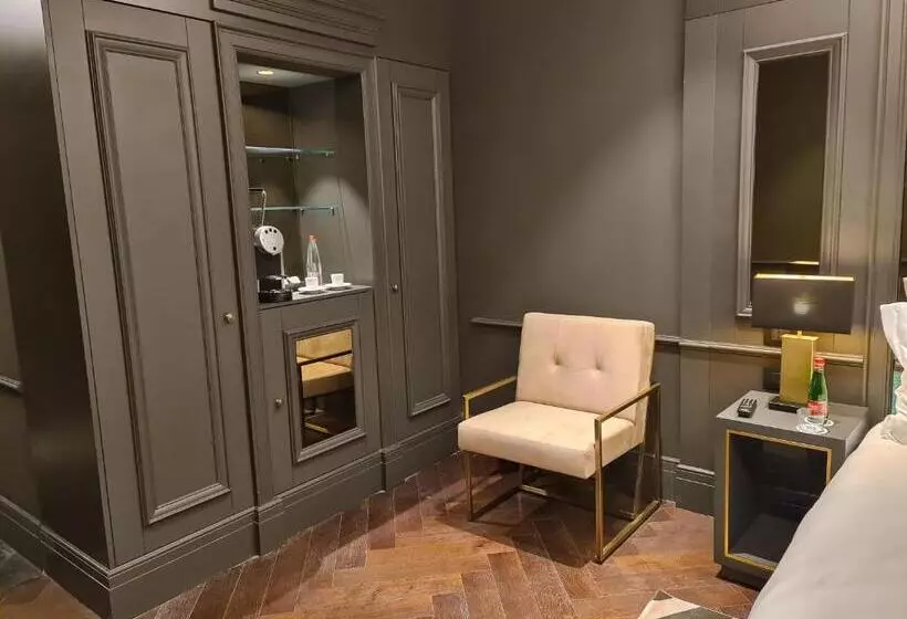 ファミリールーム, Debrah Brown, A Member Of Brown Hotels