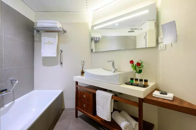 シティビューのスーペリアルーム, Carlton Tel Aviv Hotel – Luxury On The Beach