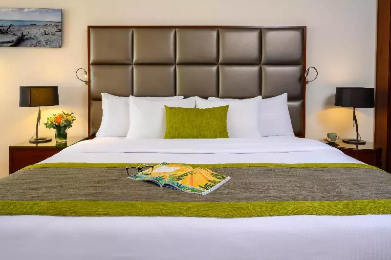 シティビューのスーペリアルーム, Carlton Tel Aviv Hotel – Luxury On The Beach