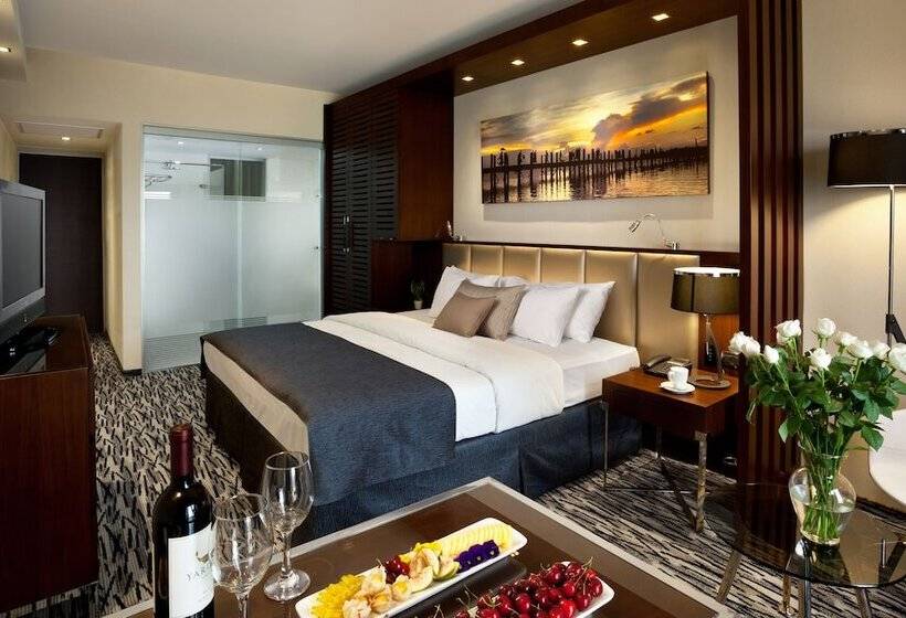 Royal Room, Carlton Tel Aviv Hotel – Luxury On The Beach
