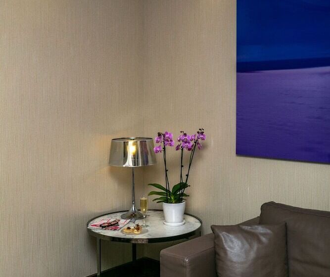 Suite Sea View, Carlton Tel Aviv Hotel – Luxury On The Beach