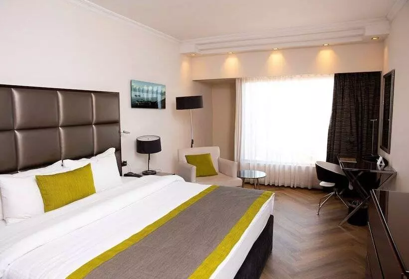 シティビューのスーペリアルーム, Carlton Tel Aviv Hotel – Luxury On The Beach