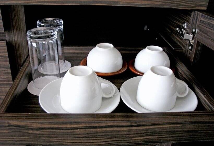 غرفة إقتصادية, Century Royal