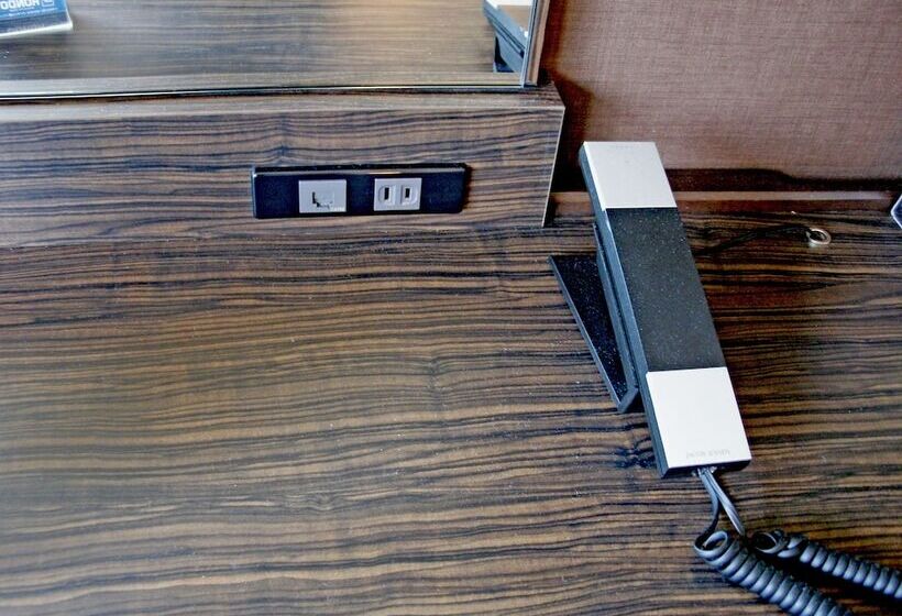 غرفة إقتصادية, Century Royal