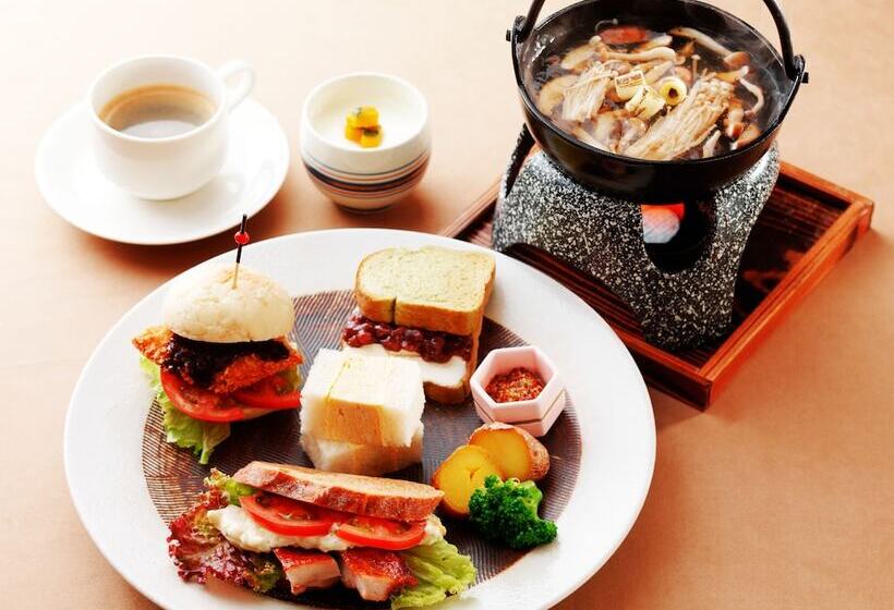 غرفة إقتصادية, Century Royal