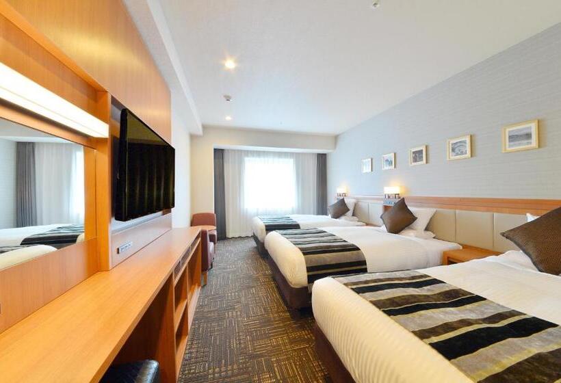 高级三人间, Hakodate Kokusai