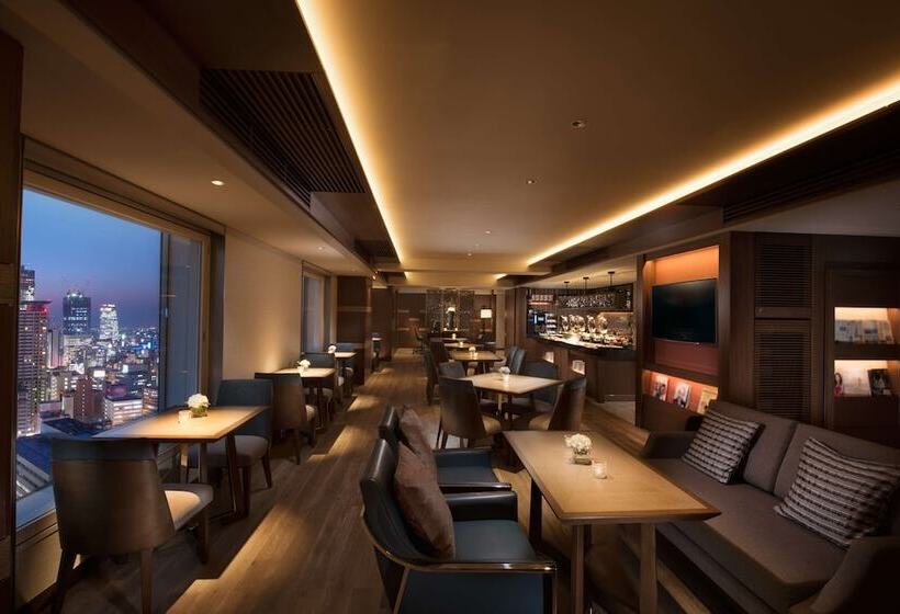 Номер Executive, Hilton Nagoya