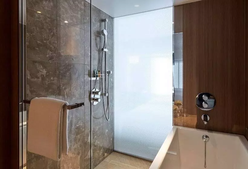 エクゼクティブルーム, Hilton Nagoya