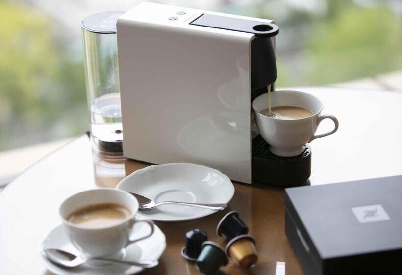 Люкс Кровать Кинг, Nagoya Kanko