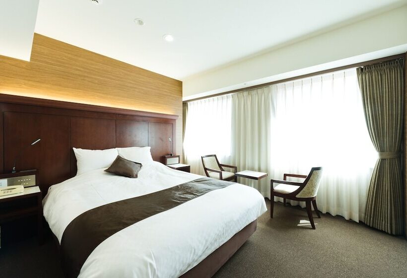 Номер Стандарт, Niigata Grand