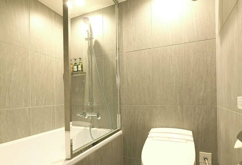 Номер Стандарт с Балконом, Oriental Hotel Fukuoka Hakata Station