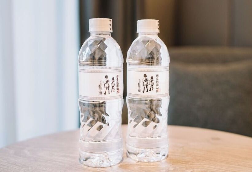 اتاق استاندارد با بالکن, Oriental Hotel Fukuoka Hakata Station