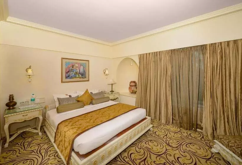 スイート, Pride Hotel Pune