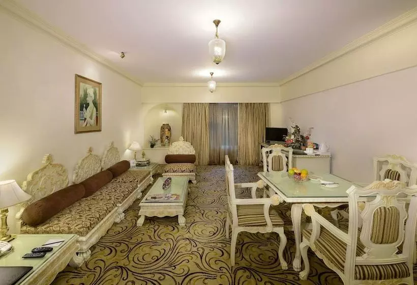 スイート, Pride Hotel Pune