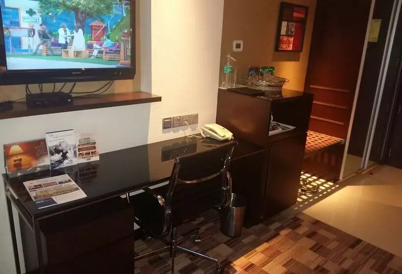 スイート, Pride Hotel Pune