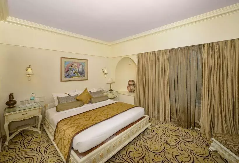 スイート, Pride Hotel Pune